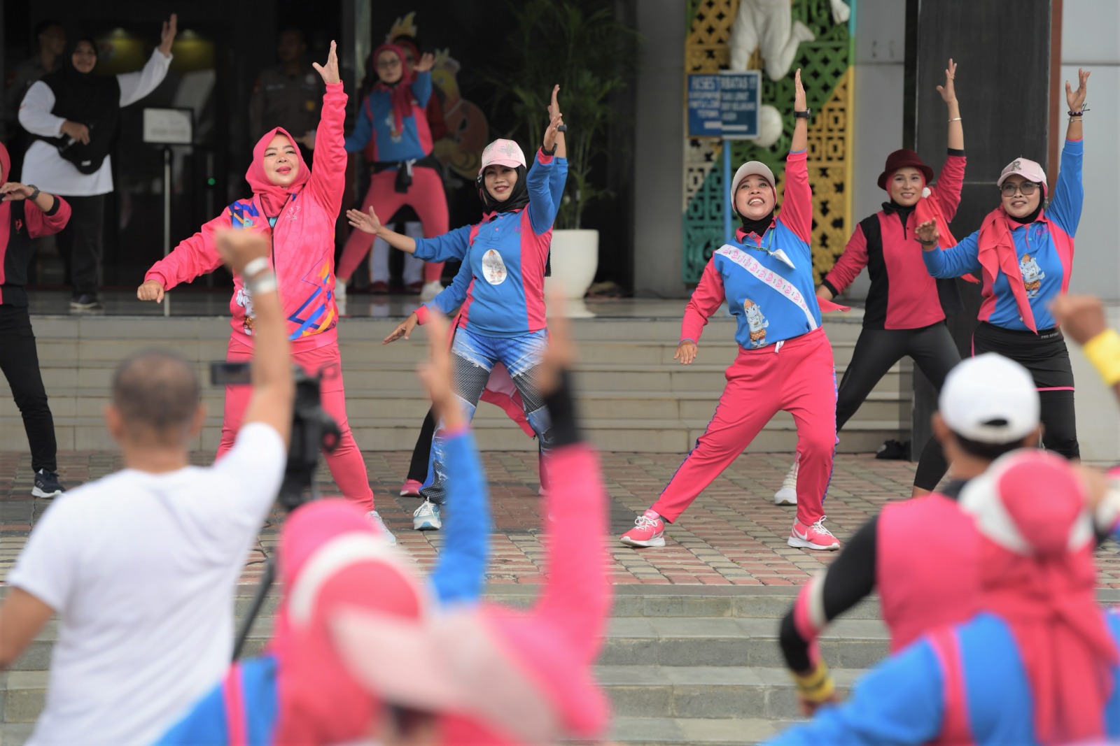 Senam Hari Krida Bareng KLPI, Kemenpora Ingin Semangat Olahraga Lansia Jadi Inspirasi