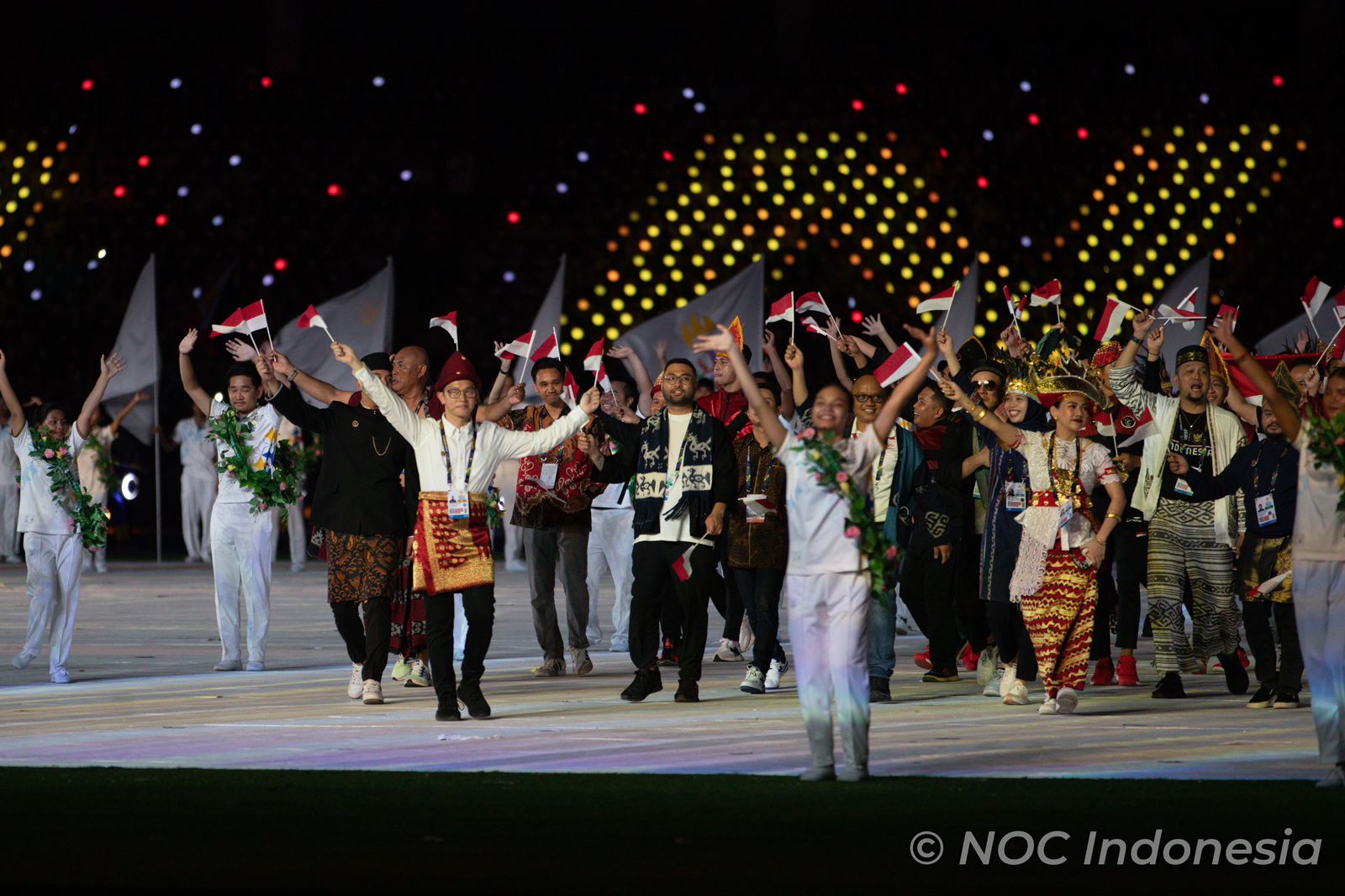 Gubernur Sumsel Bangga CdM Kontingen Indonesia Promosikan Baju Adat Sumsel di Opening Ceremony SEA Games 2023 Kamboja