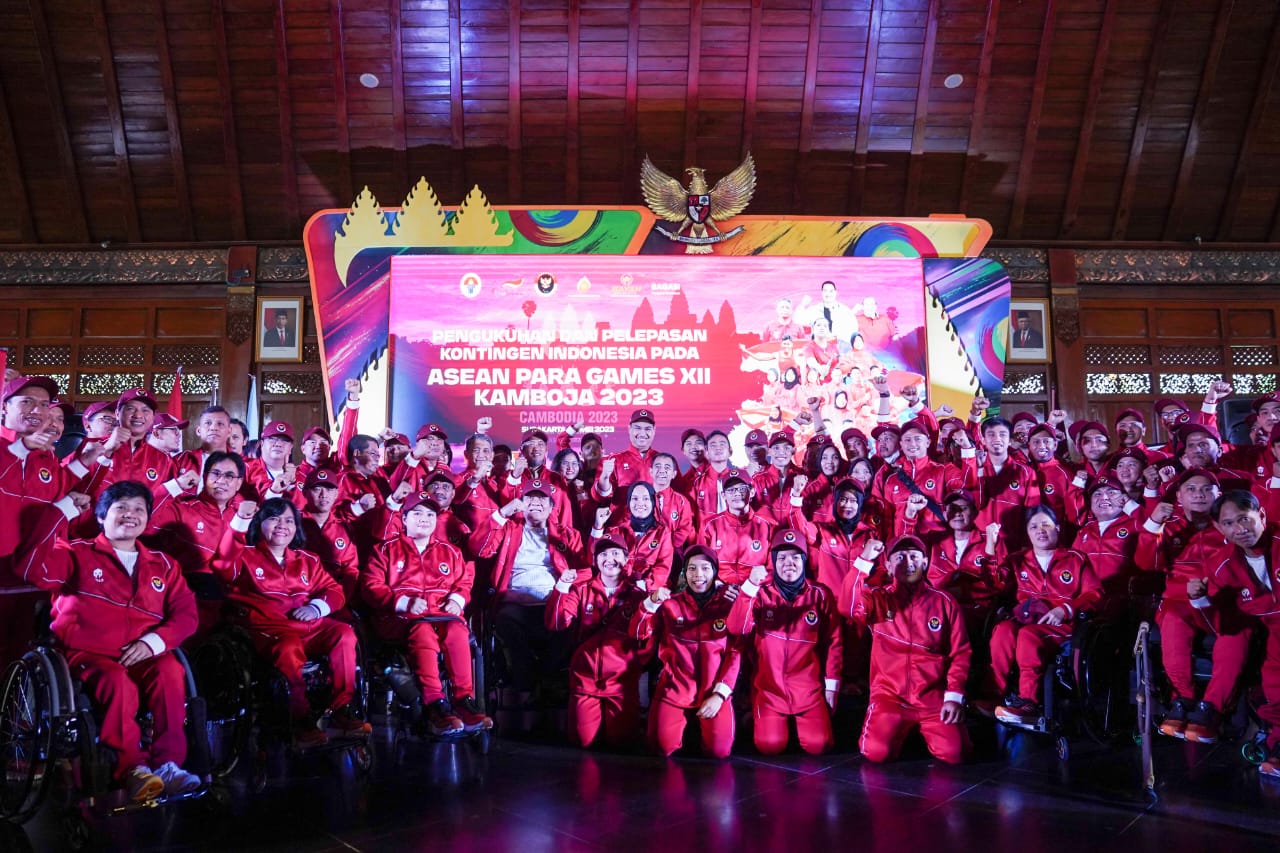 Target Pertahankan Juara Umum, Menpora Dito Kukuhkan dan Lepas Kontingen Indonesia ASEAN Para Games 2023 Kamboja