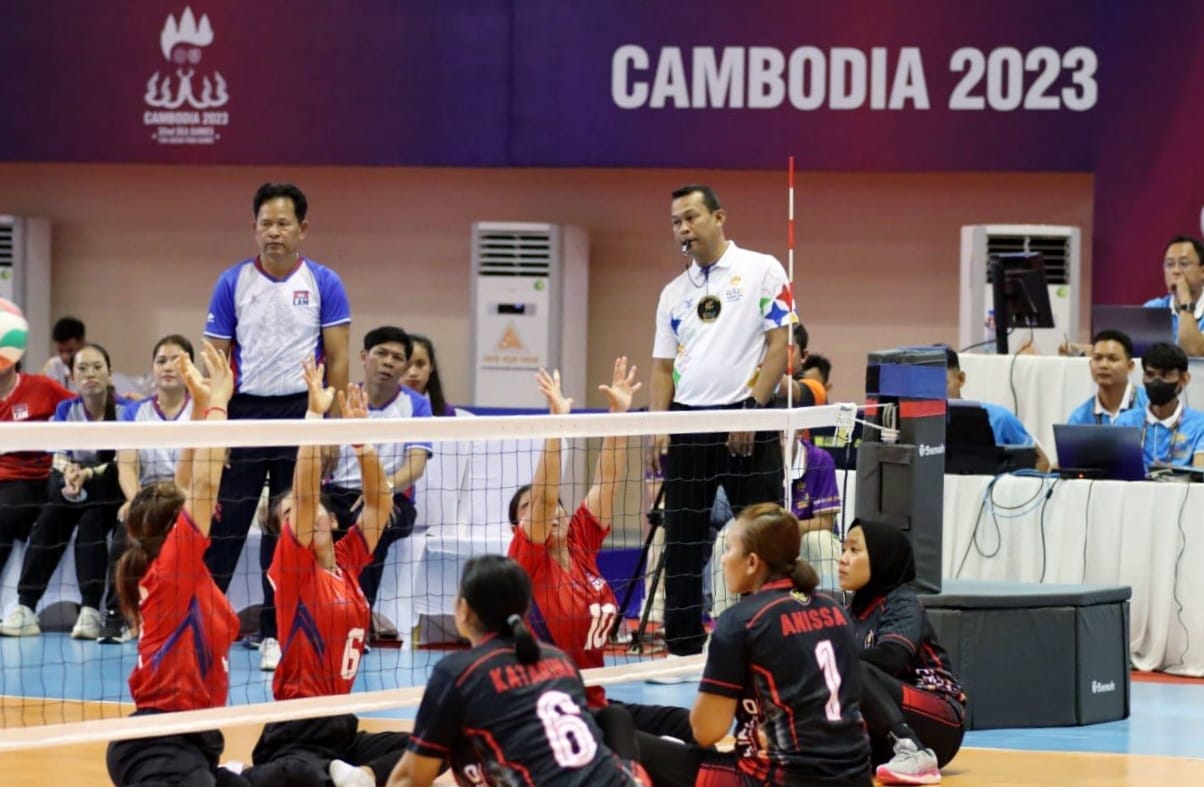 Menang 3-0 Lawan Kamboja, Sitting Volleyball Putri Indonesia Persembahkan Emas di Asean Para Games 2023 Kamboja