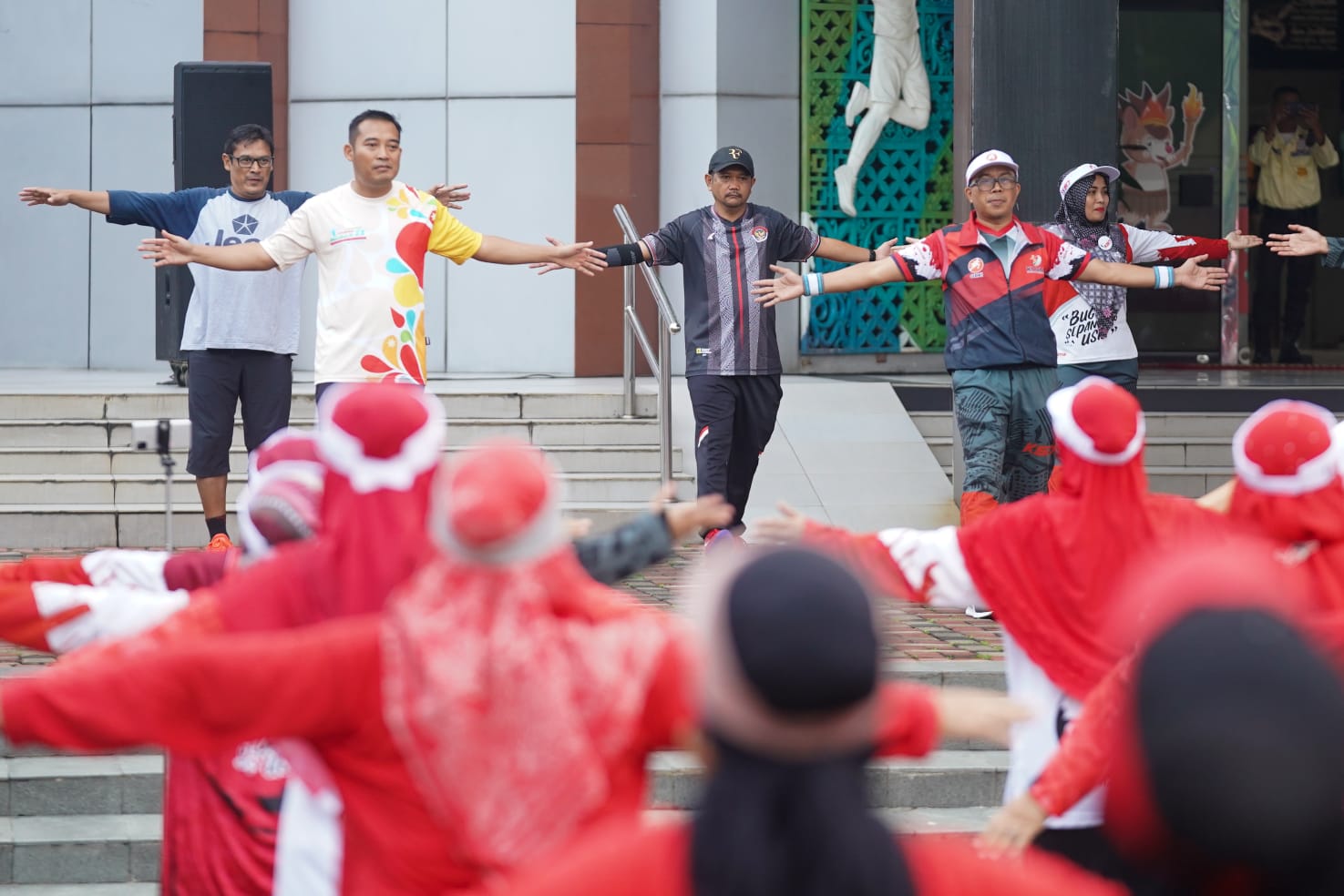 Ajak Masyarakat Sehat dan Bugar, Kemenpora Bersama ORKI Gelar Senam Bersama Jumat Krida