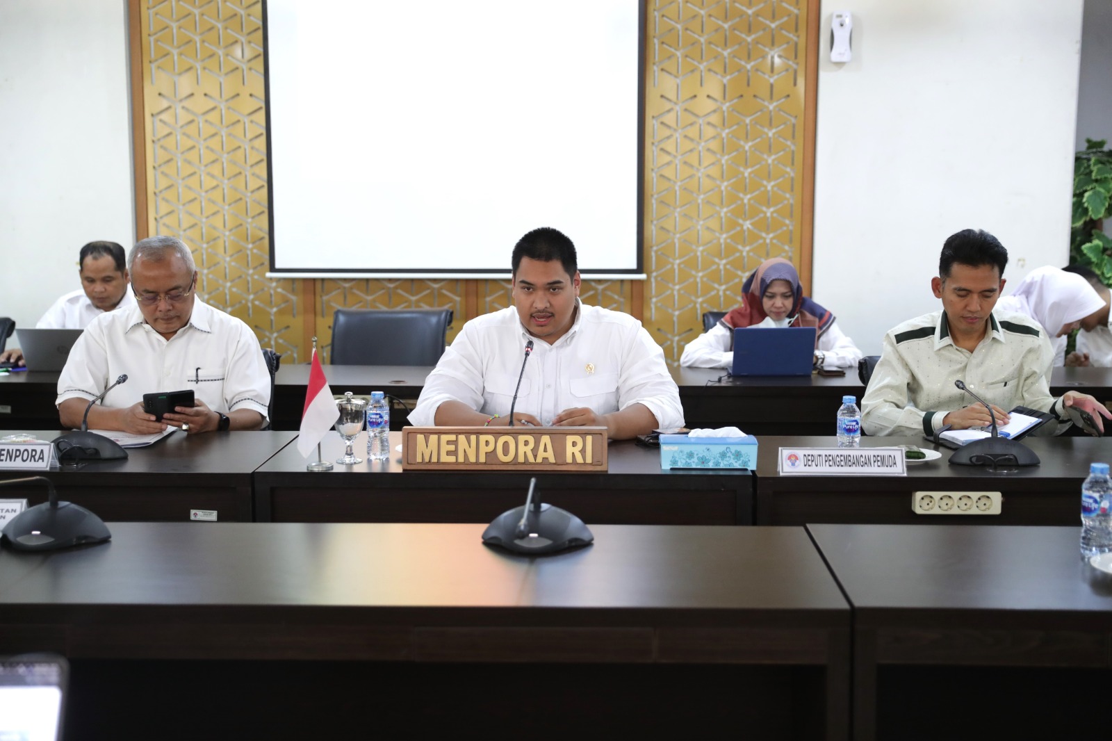 Menpora Dito Pimpin Rapim Persiapan Rakornas, Haornas Tahun 2023 dan Raker Bersama DPR RI