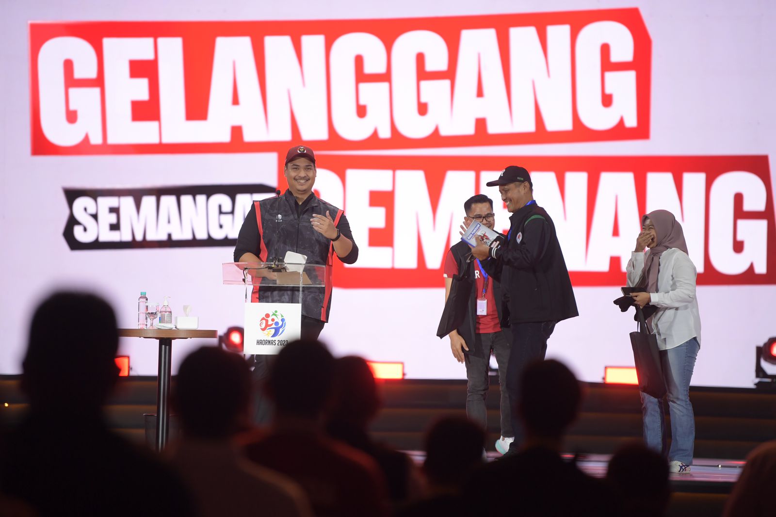Kuis Ala Menpora Dito Soal Cabor Unggulan DBON dan Hadiah Papan Catur yang Punya Makna Mendalam