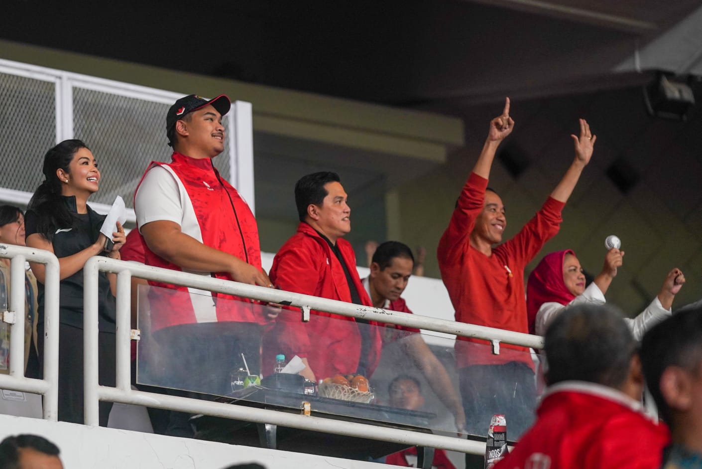 Menpora Dito Dampingi Presiden Jokowi Saksikan Kemenangan 6-0 Timnas Indonesia Atas Brunei