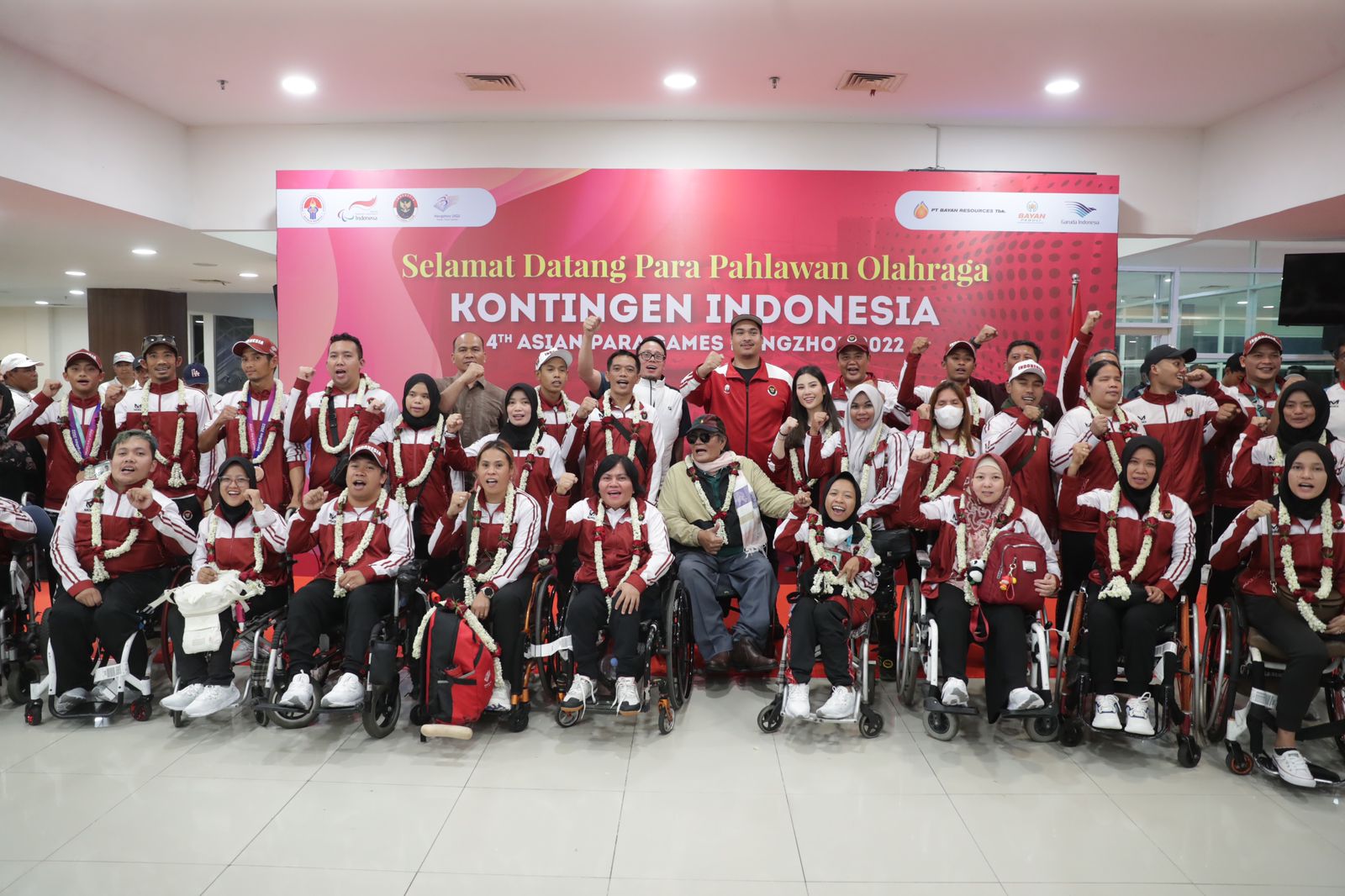 Menpora Dito Sambut Kepulangan Kontingen Indonesia dari Asian Para Games 2022 Hangzhou