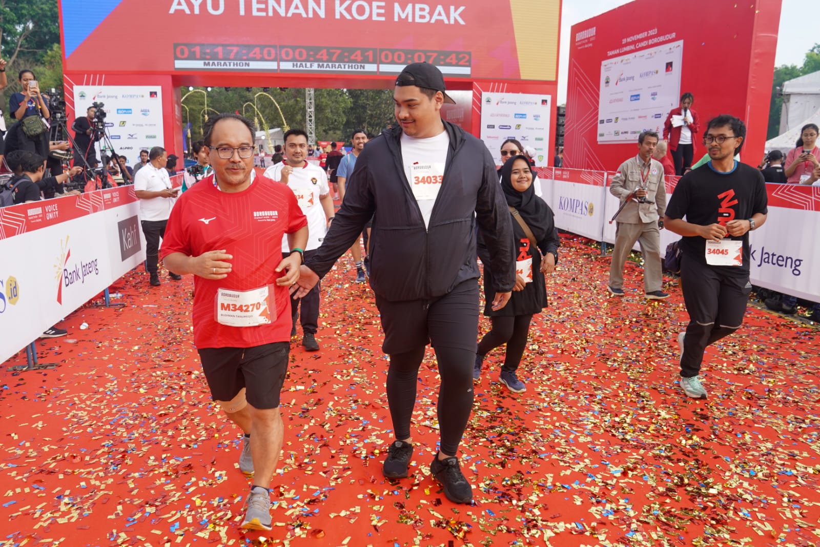 Menpora Dito Apresiasi Borobudur Marathon 2023 Angkat Tema Voice of Unity