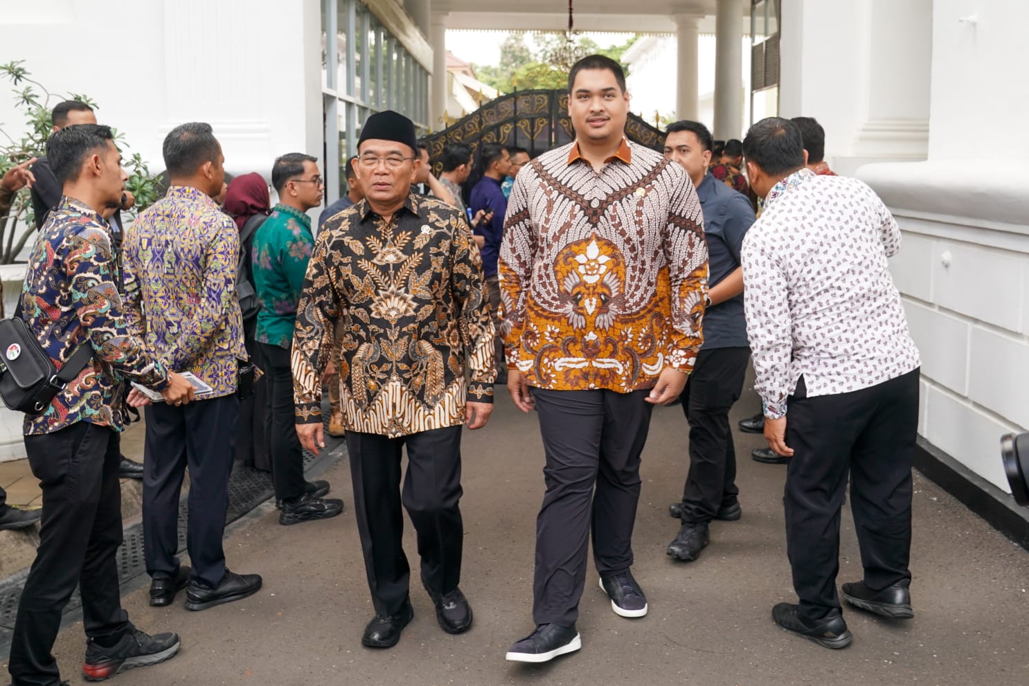 Menpora Dito Hadiri Penyerahan DIPA dan Buku Daftar Alokasi TKD TA 2024 Oleh Presiden Jokowi di Istana