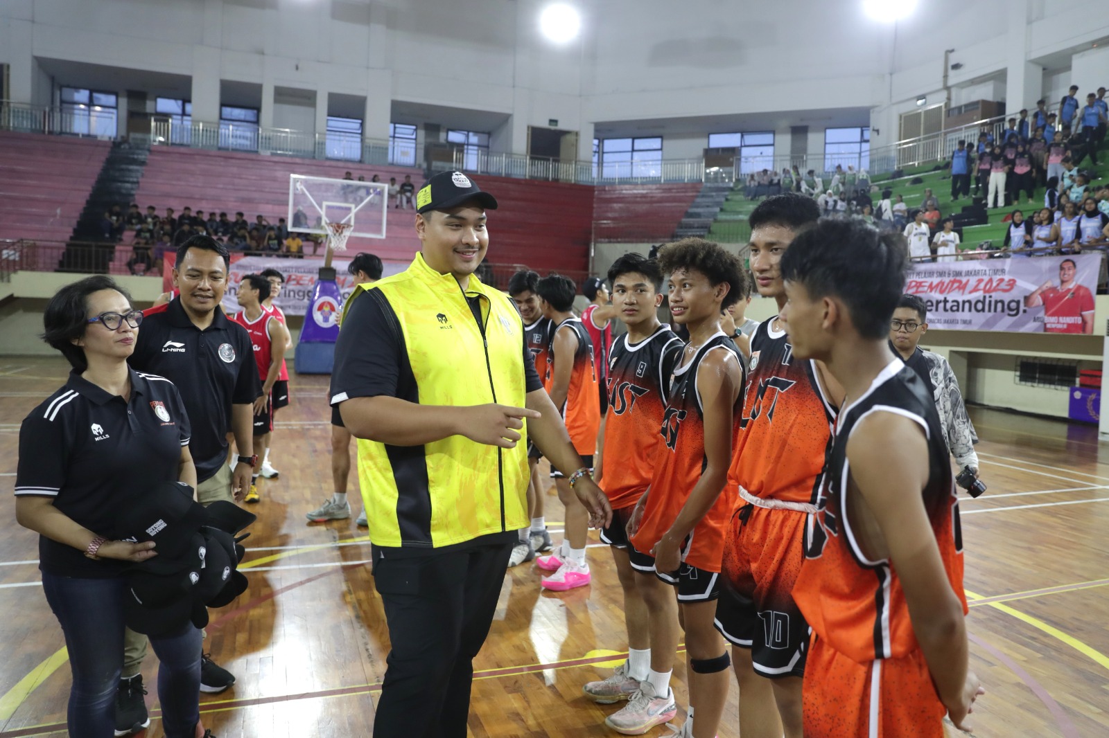 Menpora Dito Hadiri Kompetisi Bola Basket Pelajar SMA dan SMK Jakarta Timur