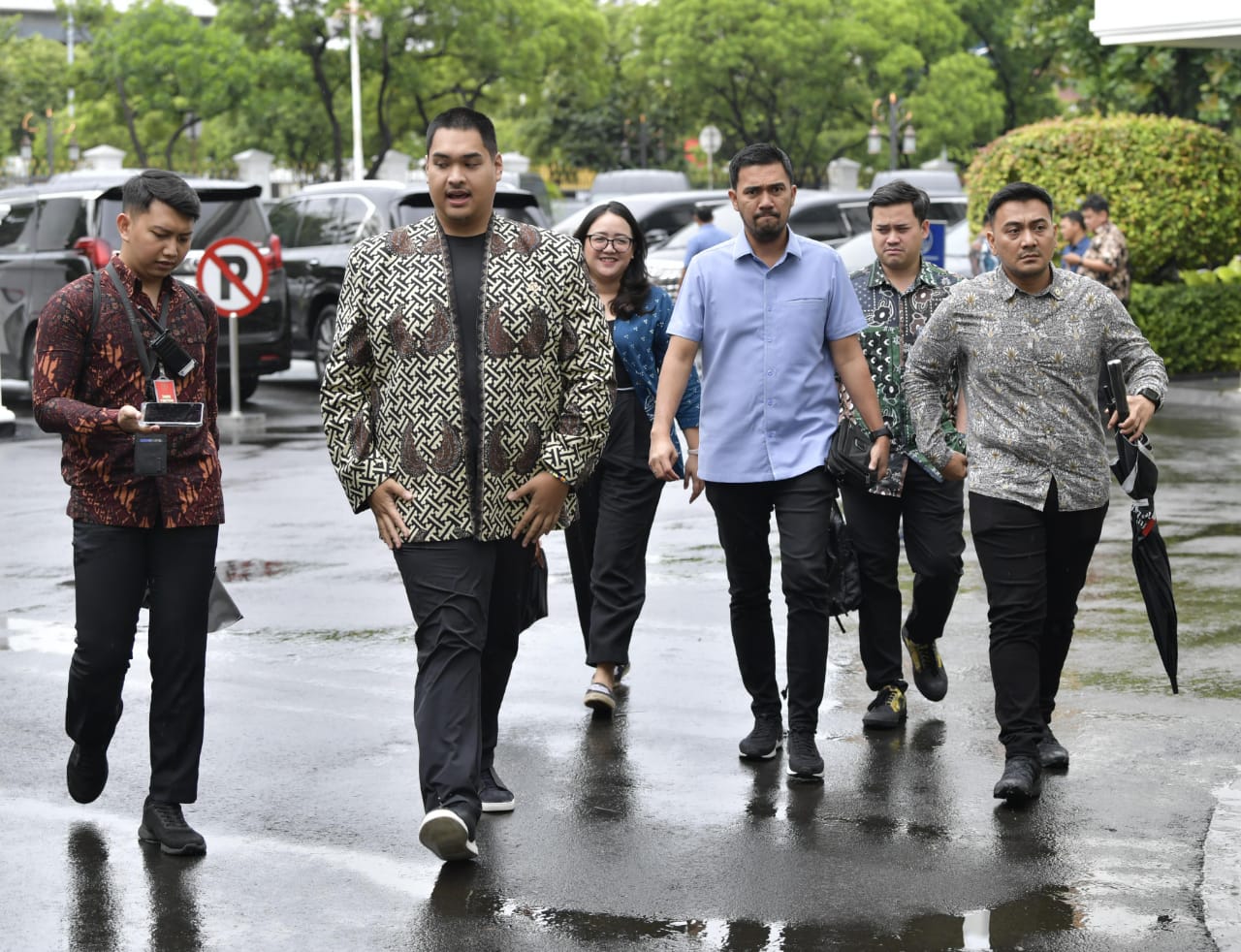 Menpora Dito Hadiri Penyerahan SPT Tahunan Pajak Tahun 2023 oleh Presiden di Istana Negara
