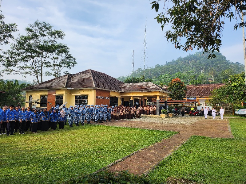 Kemenpora bersama Peserta Bapen Laksanakan Upacara Bendera Peringatan Hari Lahir Pancasila