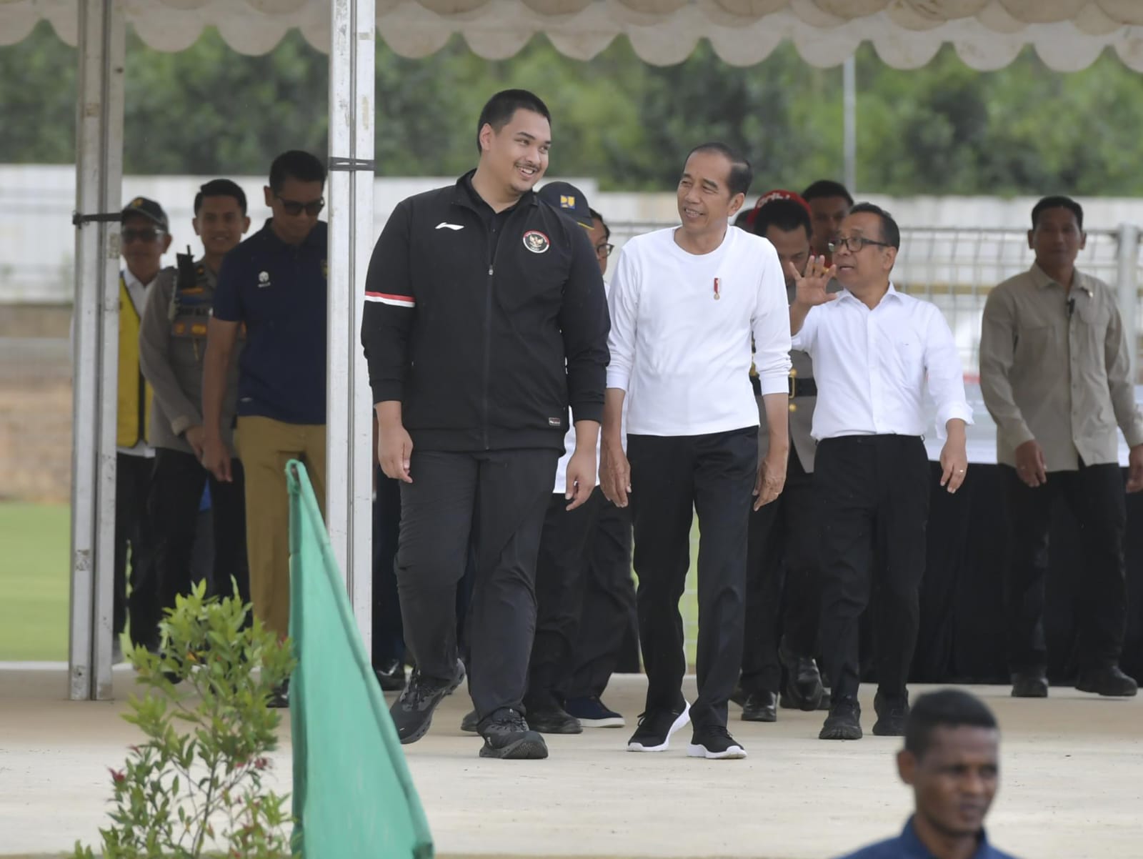 Dampingi Presiden Jokowi Tinjau TC PSSI di IKN, Menpora Dito Harap Bisa Membawa Sepak Bola Indonesia Berkembang