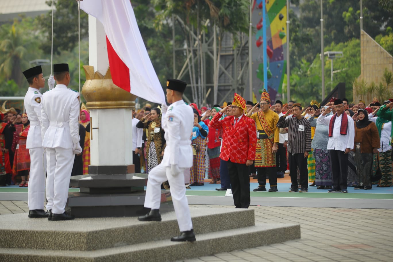 Gelar Upacara HUT Ke-79 Kemerdekaan RI dengan Baju Adat, Kemenpora Harap Dimaknai Sebagai Tonggak Sejarah Menuju Indonesia Emas 2045