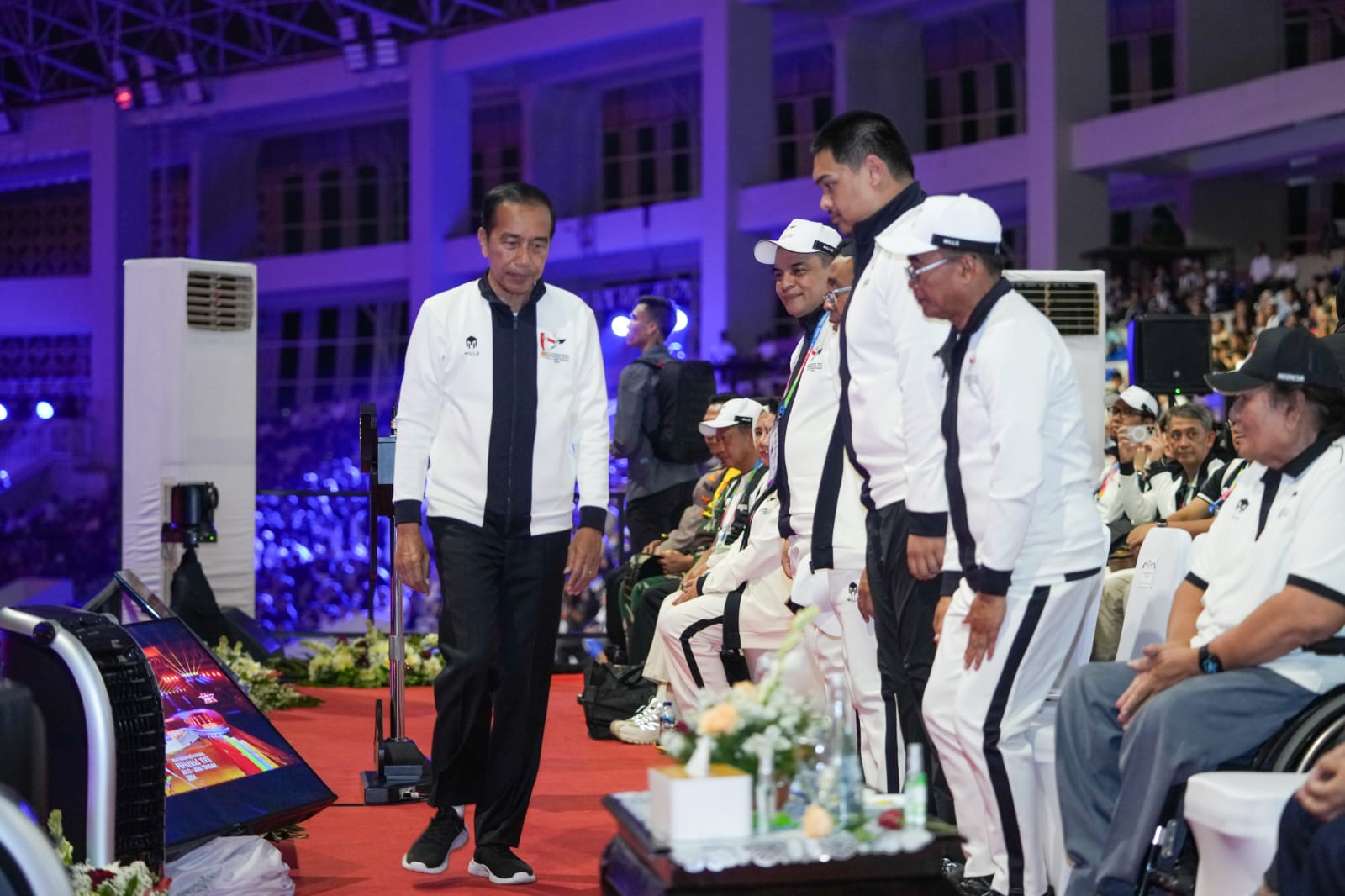 Menpora Dito Dampingi Presiden Jokowi Membuka Pekan Paralimpik Nasional (Peparnas) XVII Solo 2024