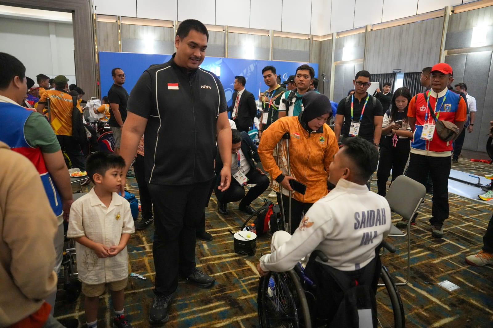 Pastikan Kualitas Pertandingan Berjalan Baik, Menpora Dito Tinjau Cabor Anggar Kursi Roda dan Blind Judo Peparnas XVII Solo 2024