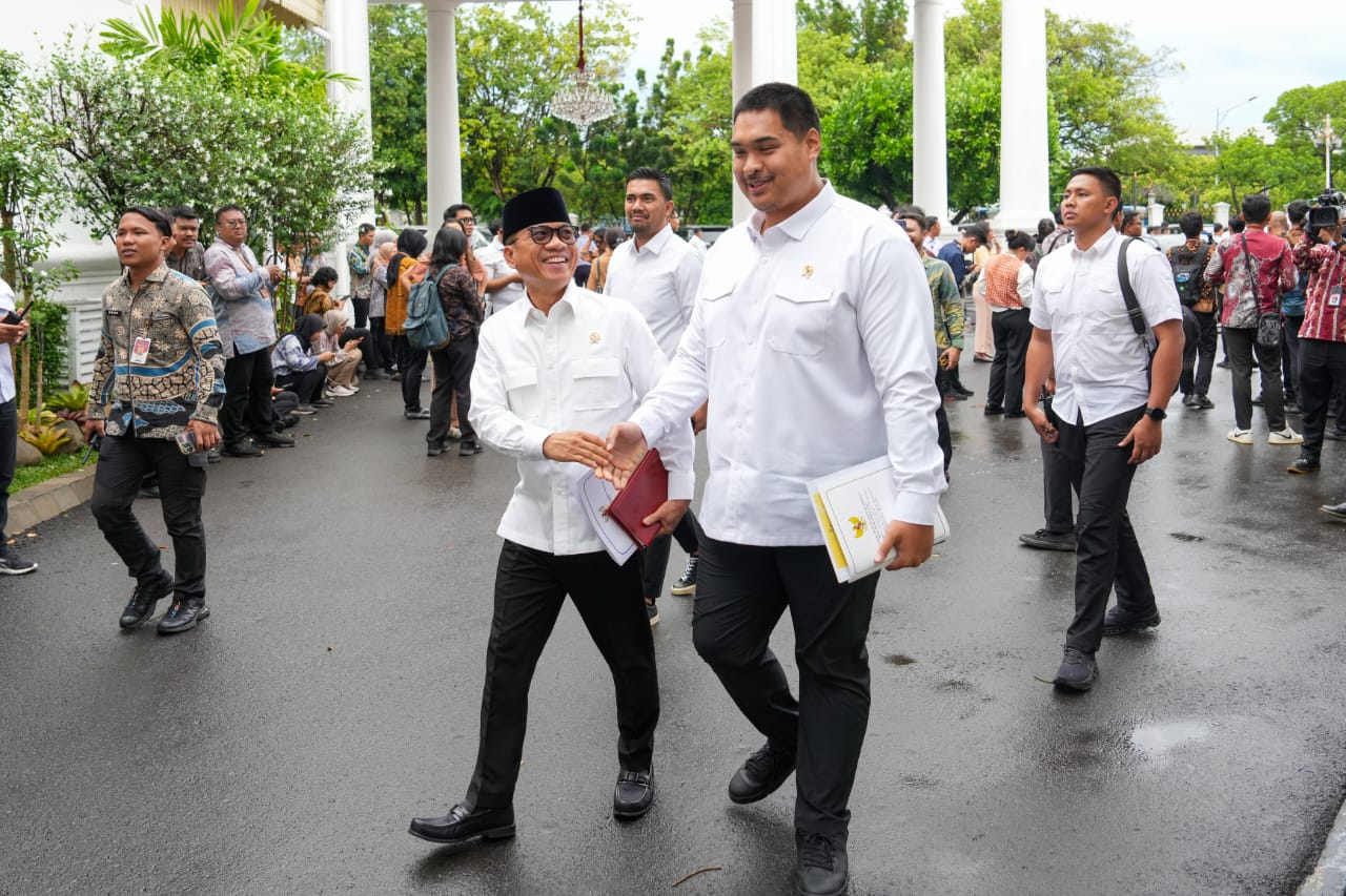 Menpora Dito dan Wamenpora Taufik Hadiri Sidang Kabinet Paripurna di Istana Kepresidenan