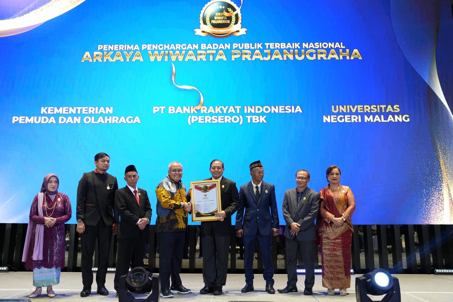 Kemenpora Raih Peringkat Pertama Monev KIP dan Dinobatkan Badan Publik Terbaik Nasional Arkaya Wiwarta Prajanugraha Tahun 2024