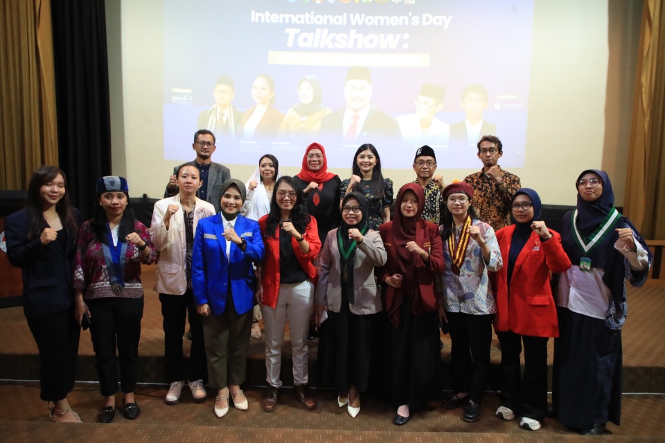 Kemenpora Apresiasi Talkshow International Women’s Day Cipayung Plus untuk Kepemimpinan Perempuan