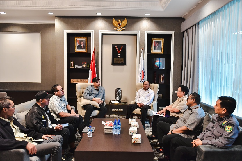 Audiensi dengan PB Ikasi, Menpora Dito Dukung Penyelenggaraan Kejuaraan Anggar Asia di Bali
