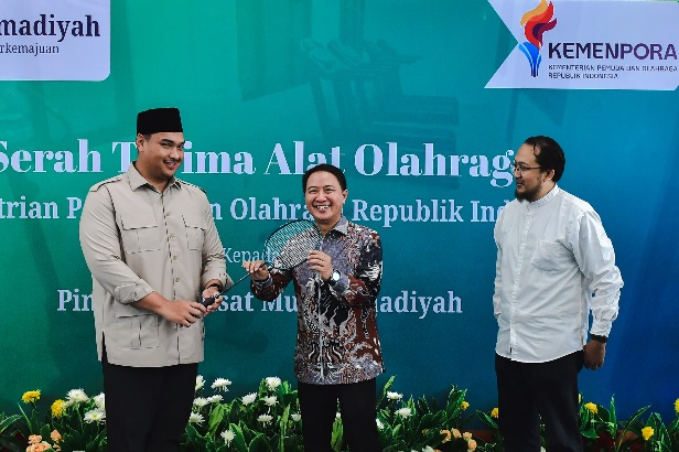 Serah Terima Alat Olahraga Kemenpora ke PP Muhammadiyah, Menpora Dito: Dukungan Tingkatkan Pembudayaan dan Prestasi Olahraga