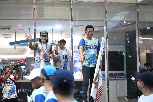 Lepas Peserta Fun Run & Walk Gelar Batik Nusantara, Wamenpora Taufik Ajak Jadikan Olahraga sebagai Gaya Hidup