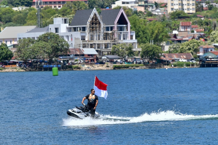 Menpora Dito Ariotedjo Pimpin Parade Lap F1 Powerboat Diatas Jetski