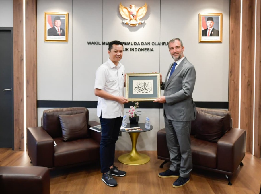 Wamenpora Taufik Terima Audiensi Delegasi ICYF dan OIC Youth Indonesia terkait Kepemudaan Global