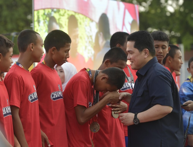 Pesan Menpora Erick Thohir untuk Juara Piala Presiden U-12 dan U-15: Jangan Cepat Berpuas Diri