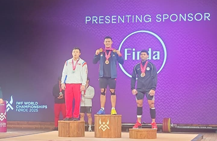 Menpora Erick Apresiasi Prestasi Rizky Juniansyah Raih Medali Emas dan Pecah Rekor Kelas 79 Kg di IWF World Championship 2025