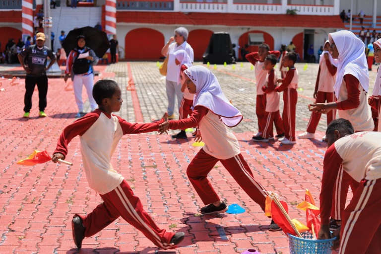 Siswa dan Siswi Kota Tual Antusias Ikuti Festival Olahraga Pendidikan (FOP) 2025 Kemenpora