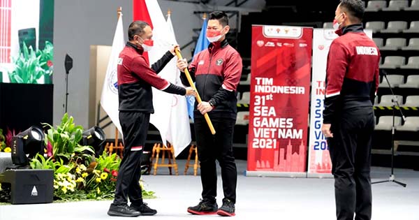 Menpora Amali Pimpin Upacara Pengukuhan Kontingen Indonesia  SEA Games 2021 Vietnam