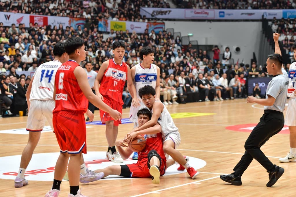 Wamenpora Taufik Lakukan Tip Off Final DBL Jakarta 2025 di Indonesia Arena
